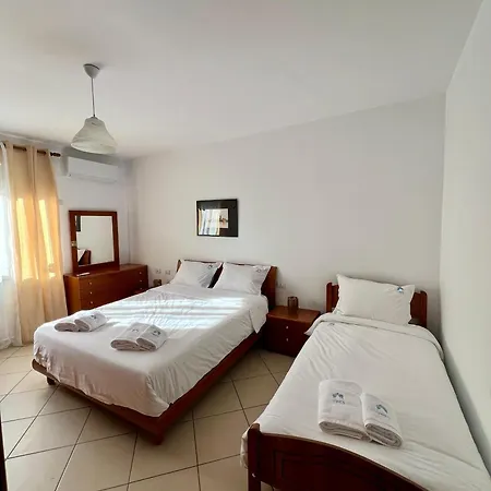 Balkon Bliss - Modern 1-br In Central Tirana