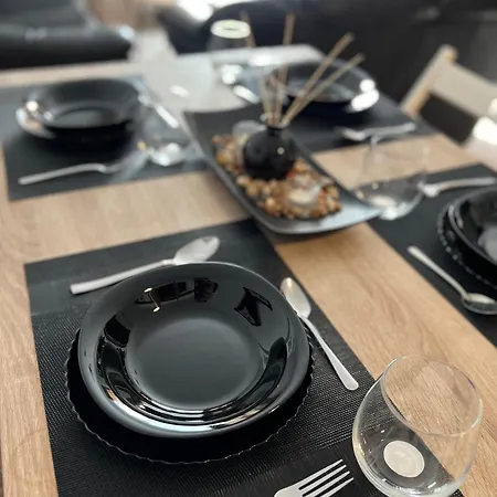 Apartment Balkon Bliss - Modern 1-br In Central *