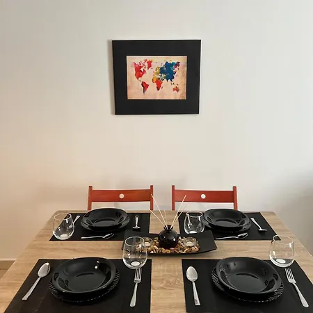 Balkon Bliss - Modern 1-br In Central