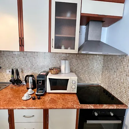 Balkon Bliss - Modern 1-br In Central Tirana